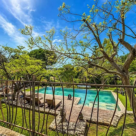 Villa Luxury Villa, Garden, And Infinity Pool